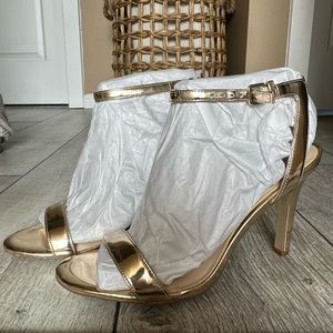 Nine West brand new sandals, comes with a box
